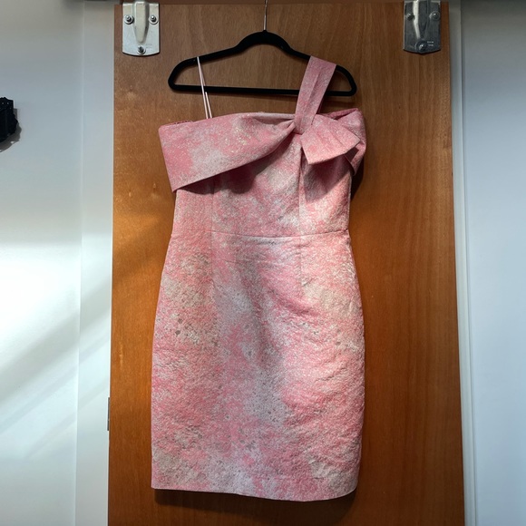 Teri Jon by Rickie Freeman Shimmering One-Shoulder Bow Cocktail Dress - Picture 5 of 8